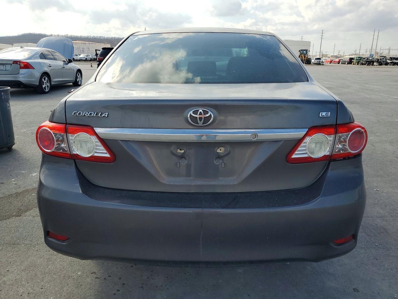 2013 Toyota Corolla Le - Фото 6
