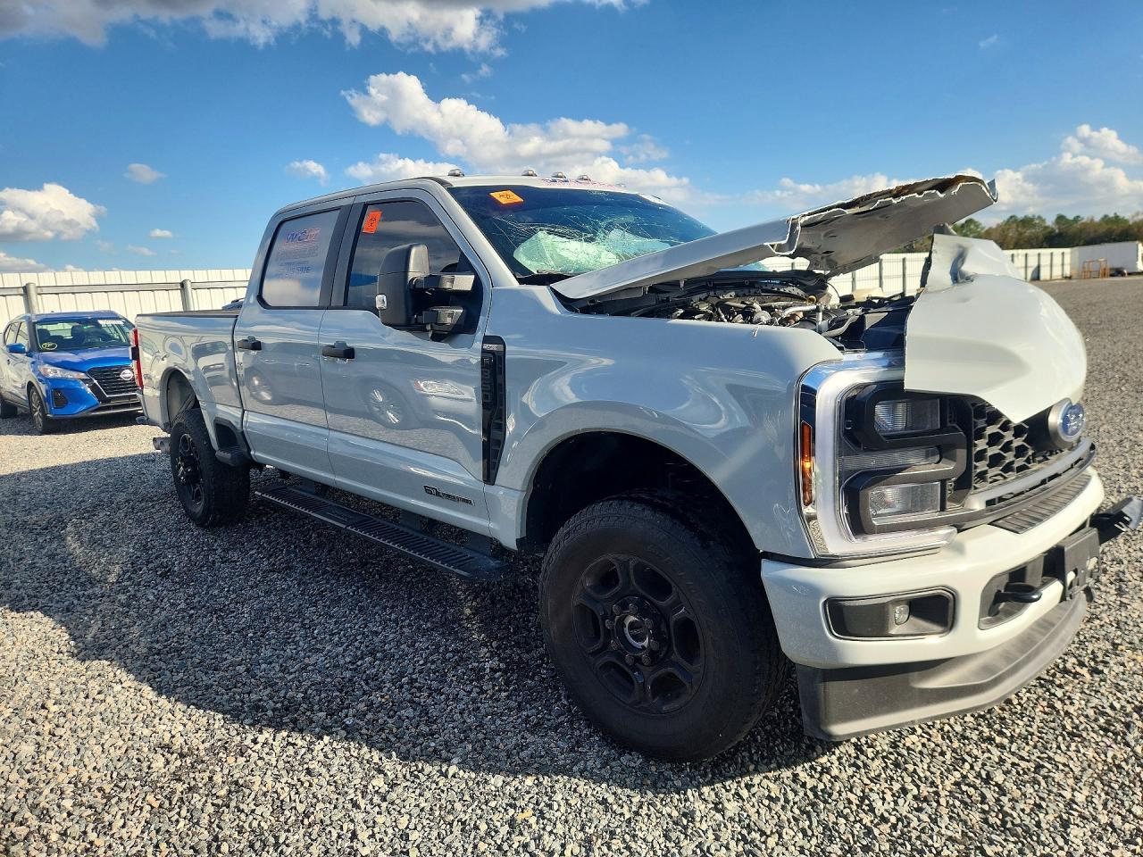 2025 Ford F350 - Фото 4