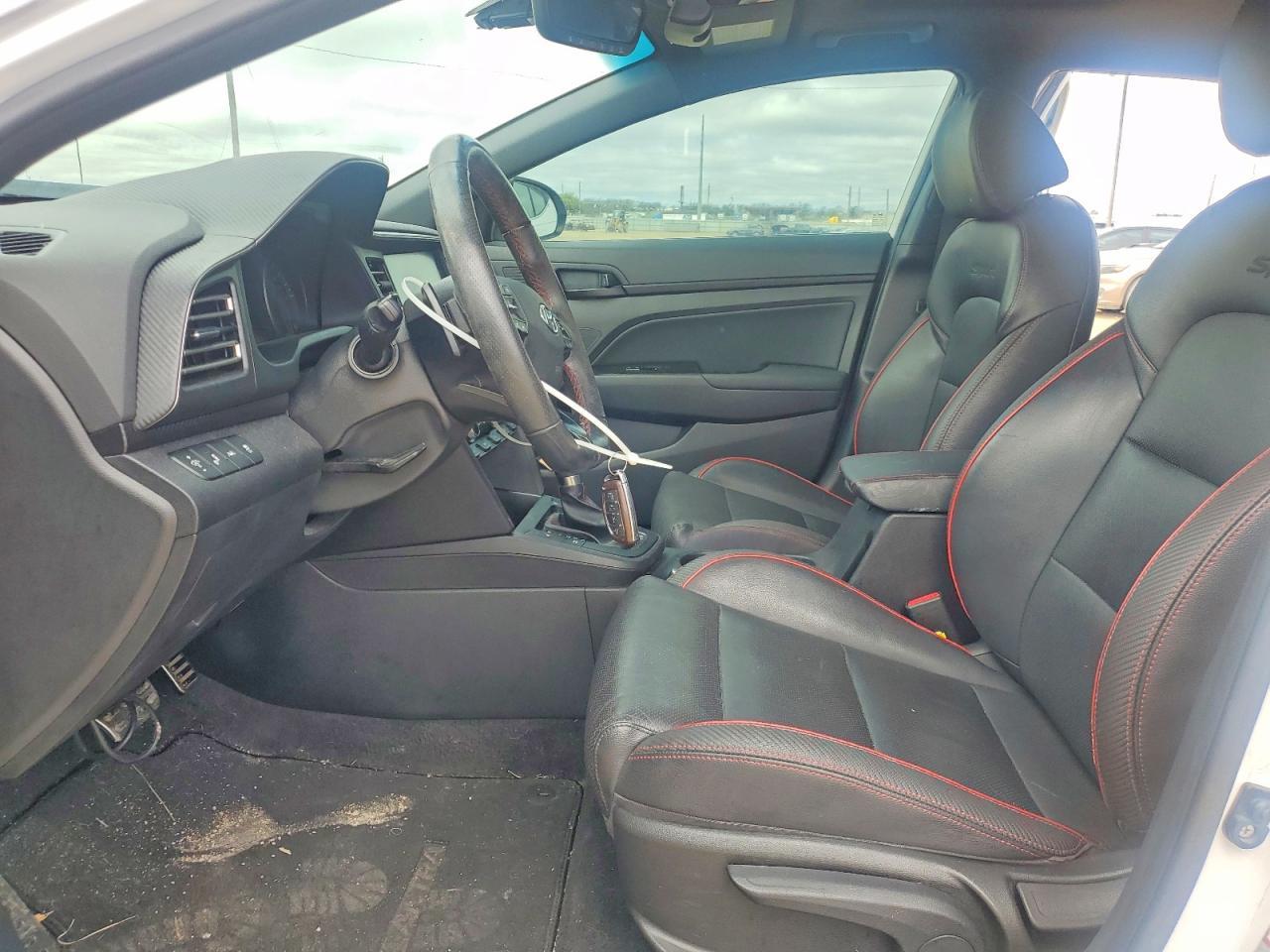 2020 Hyundai Elantra Sport - Фото 7