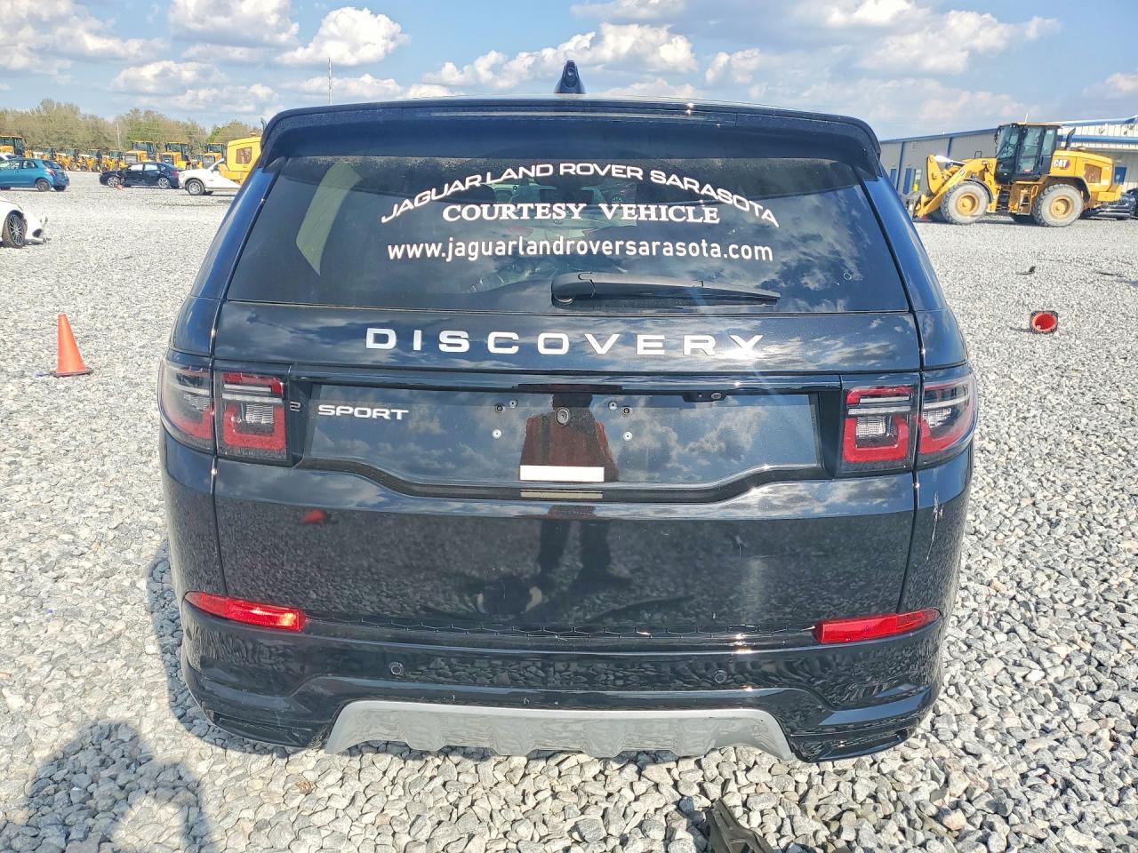 2025 Land Rover Discovery Sport S - Фото 6