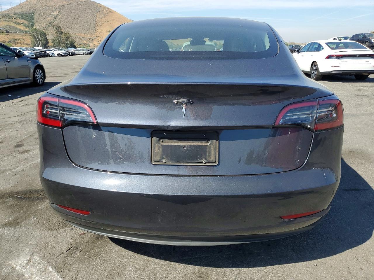 2023 Tesla Model 3 - Image 6