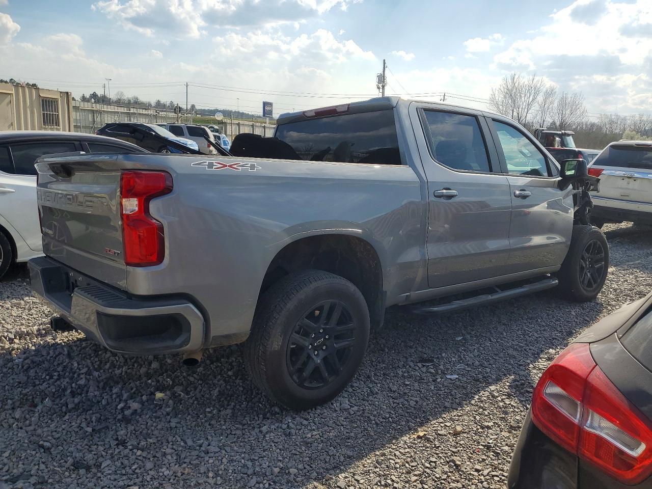2025 Chevrolet Silverado K1500 Rst - Image 3