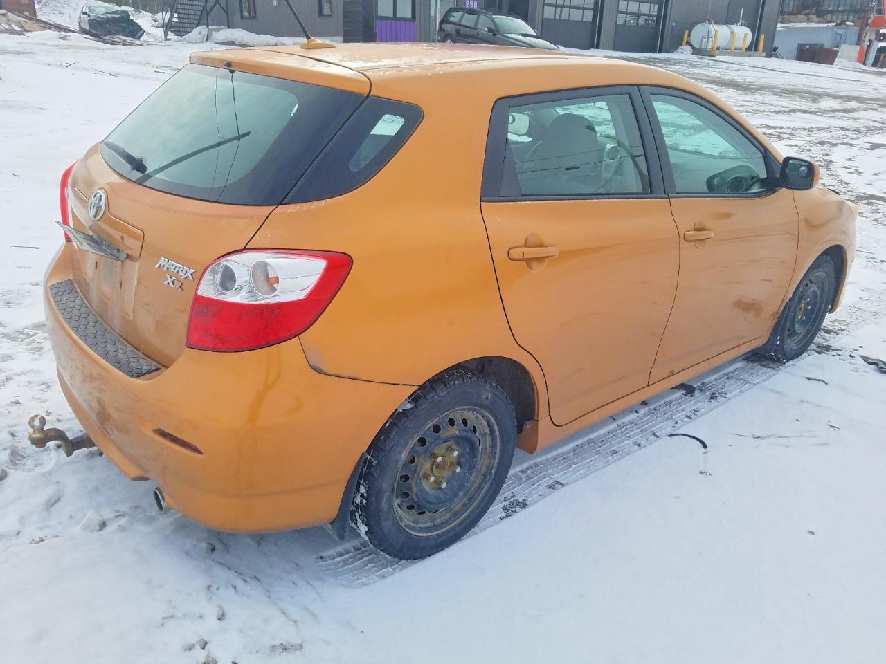 2010 Toyota Matrix S - Фото 3