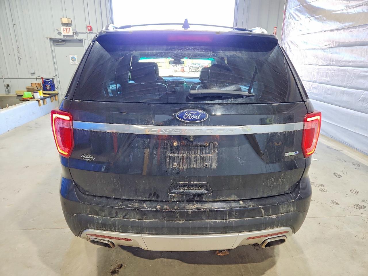 2016 Ford Explorer Platinum - Image 6