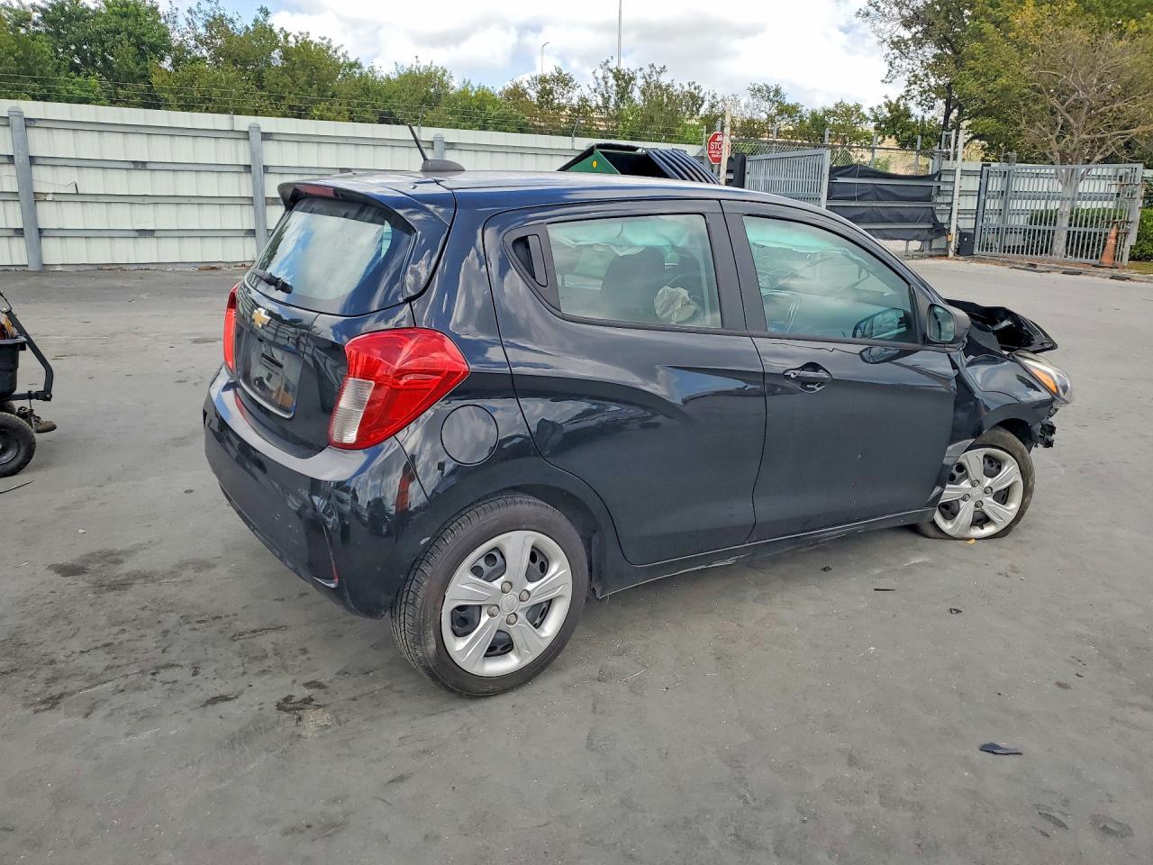 2021 Chevrolet Spark Ls - Фото 3