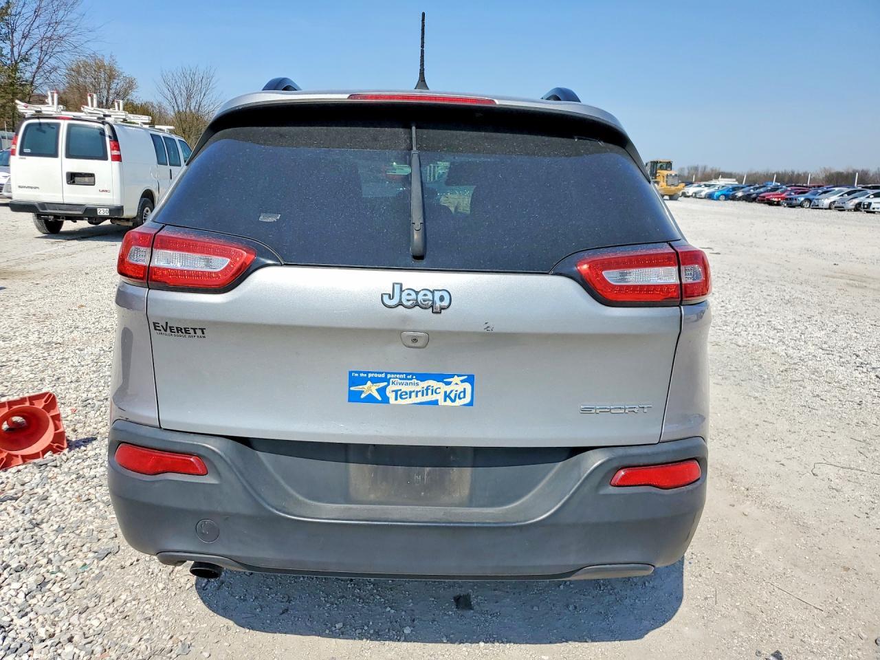 2017 Jeep Cherokee Sport - Image 6