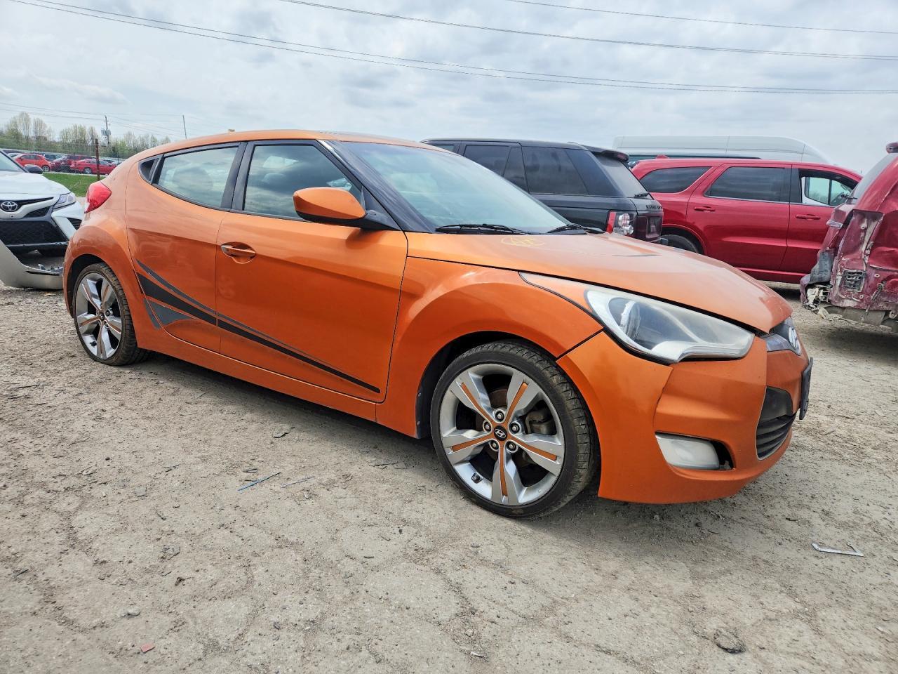 2013 Hyundai Veloster Base - Image 4