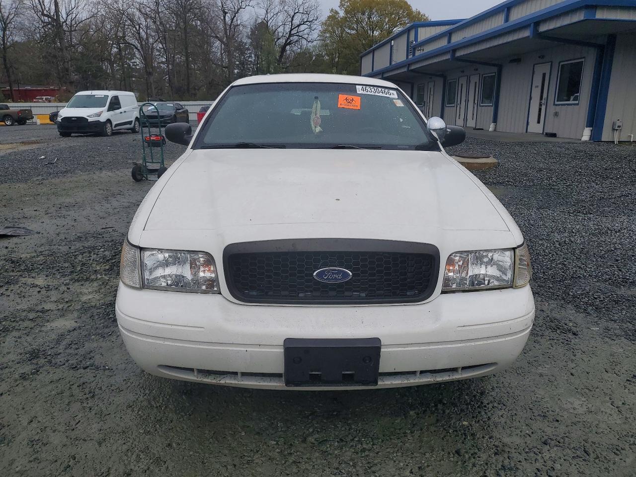 2010 Ford Crown Victoria - Image 5
