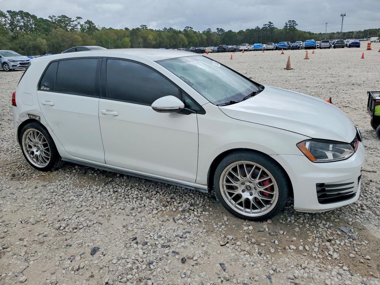 2015 Volkswagen Gti - Image 4