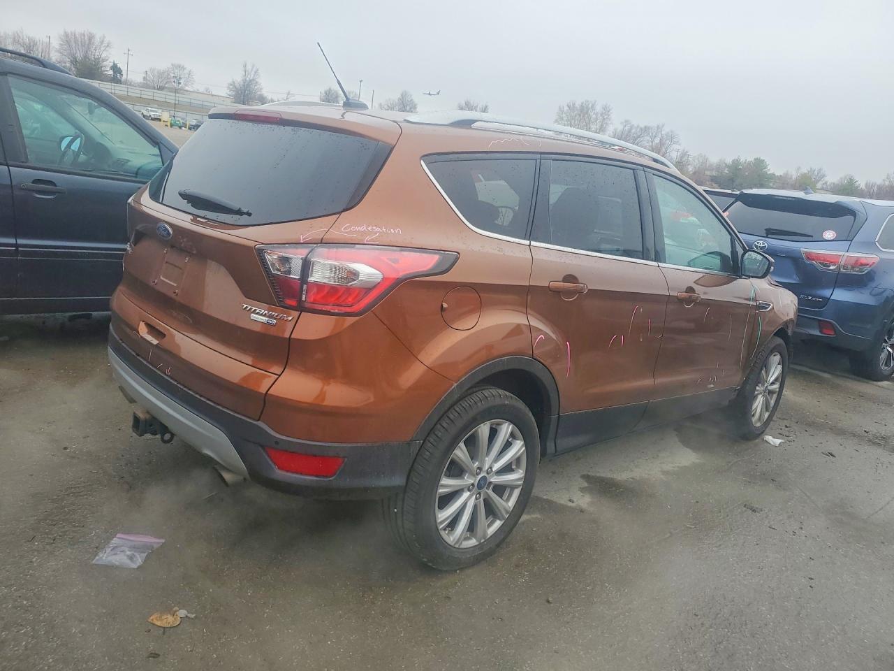 2017 Ford Escape Titanium - Фото 3