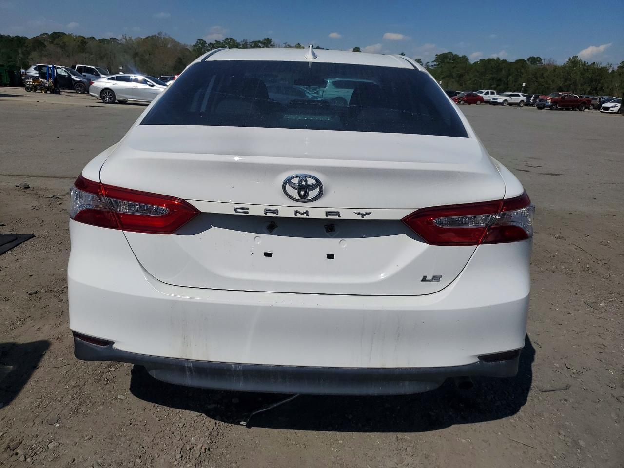 2019 Toyota Camry Le - Фото 6