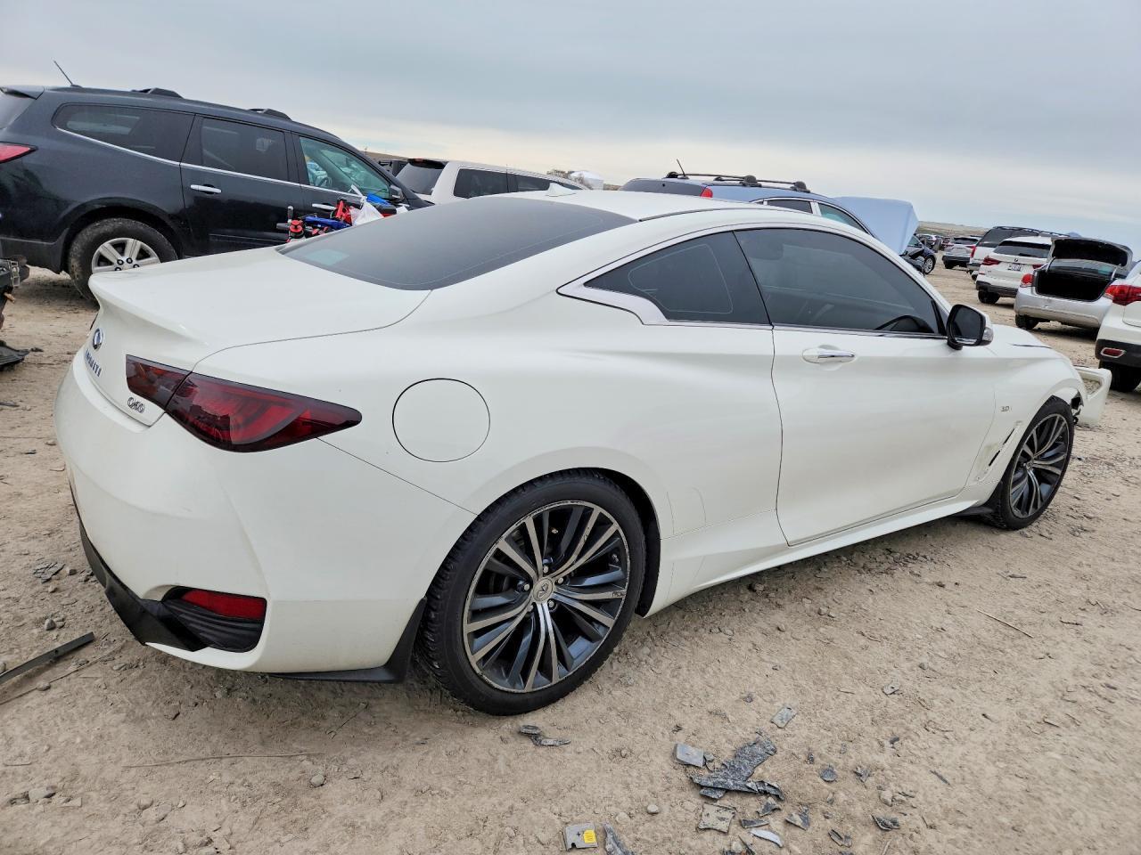 2018 Infiniti Q60 3.0T Luxe - Фото 3