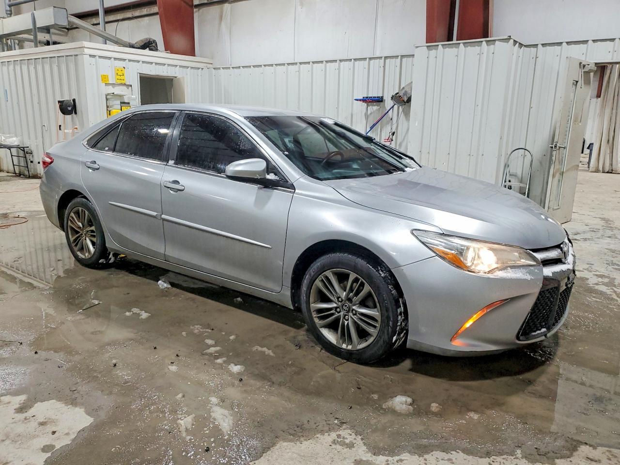 2017 Toyota Camry Le - Image 4