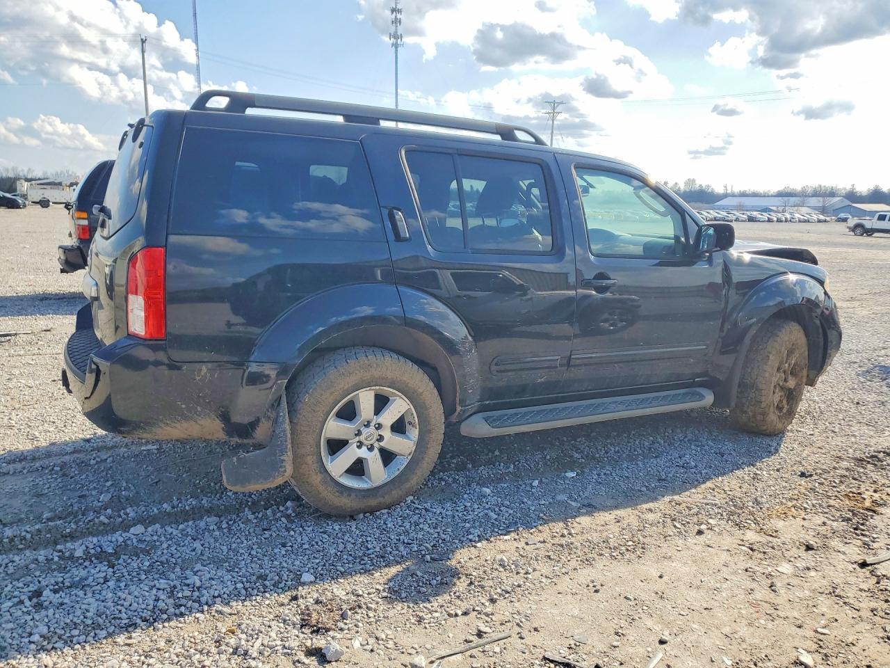 2012 Nissan Pathfinder S - Фото 3