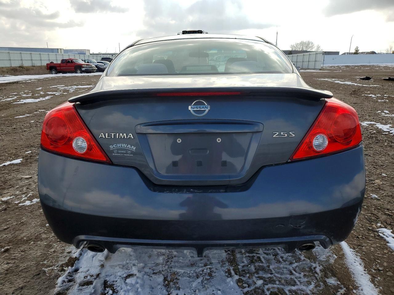 2011 Nissan Altima S - Image 6