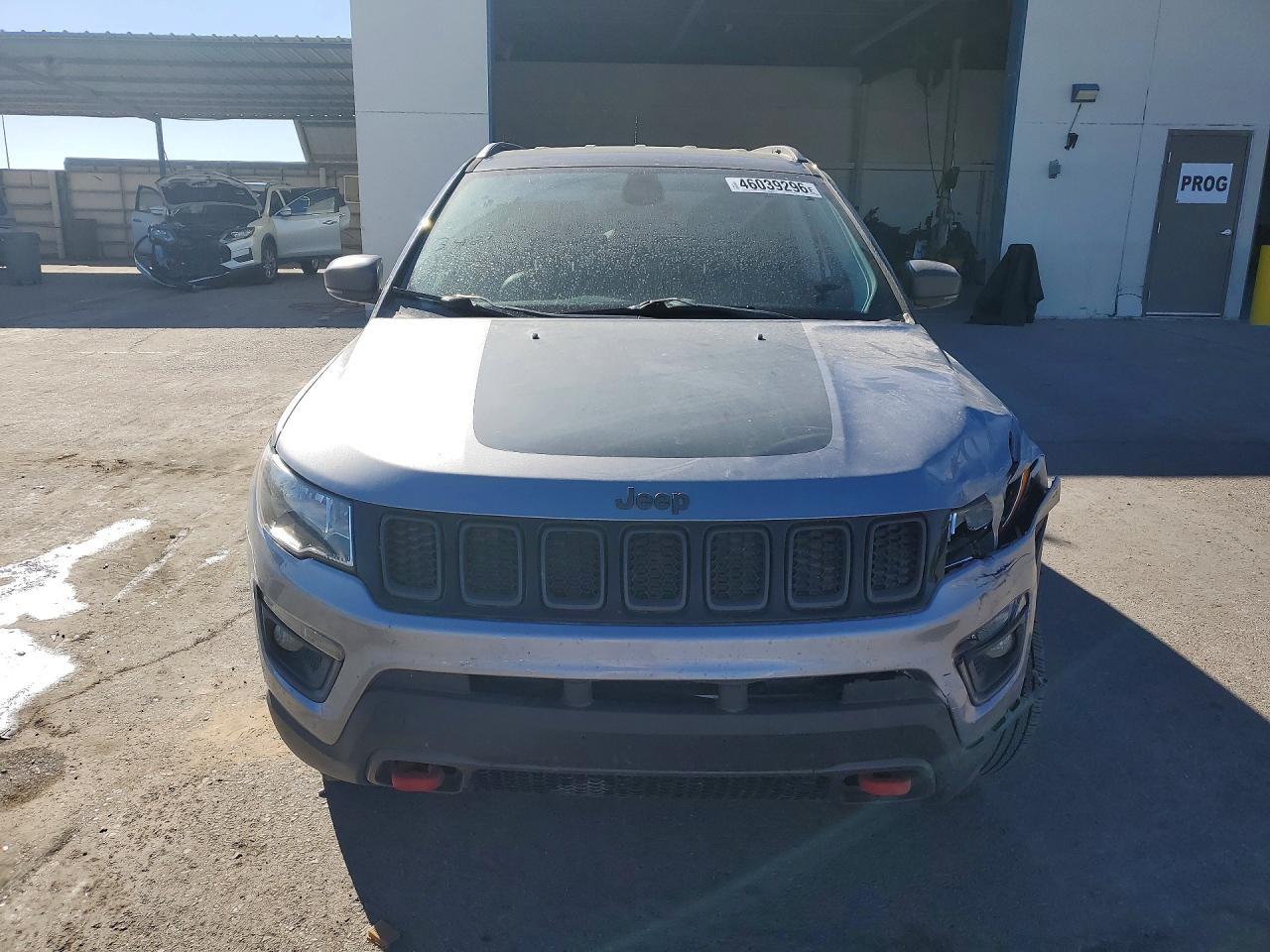 2017 Jeep Compass Trailhawk - Image 5