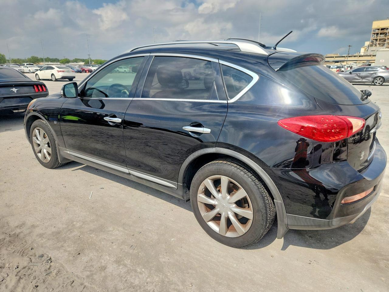 2017 Infiniti Qx50 Base - Image 2