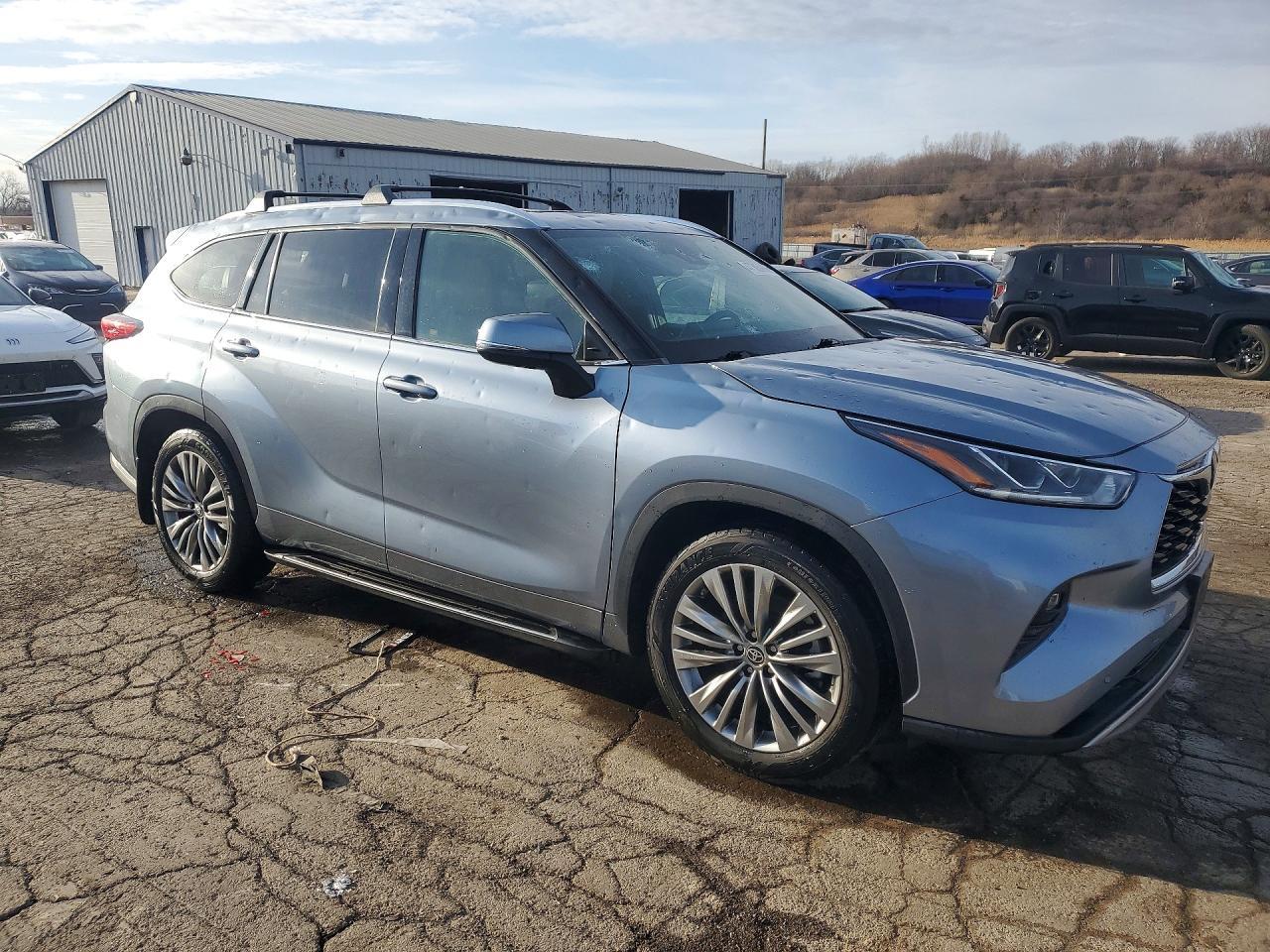 2020 Toyota Highlander Platinum - Фото 4