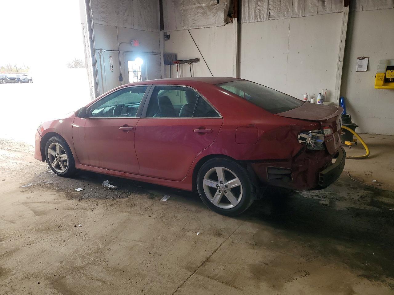 2013 Toyota Camry Se - Фото 2