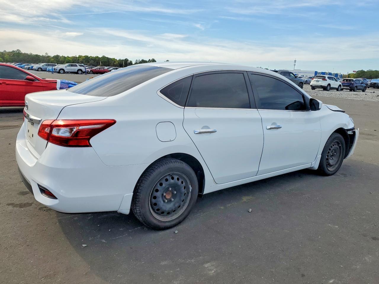 2017 Nissan Sentra S - Фото 3
