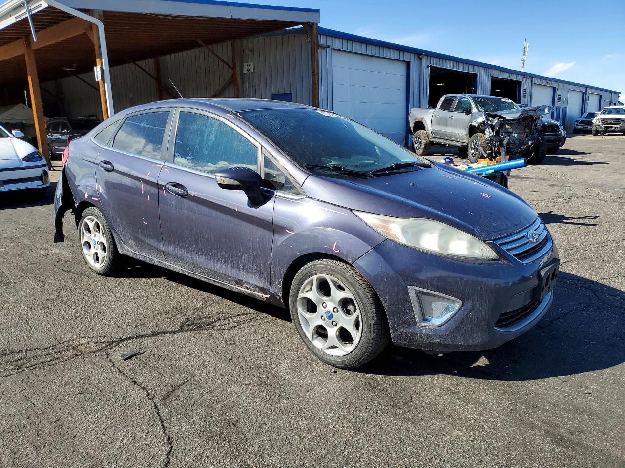 2013 Ford Fiesta Titanium - Фото 4