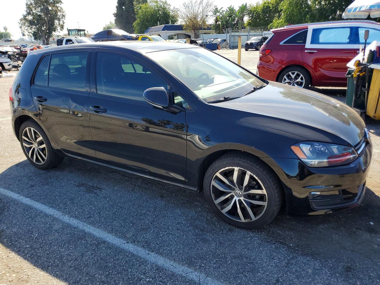 2016 Volkswagen Golf S - Фото 4