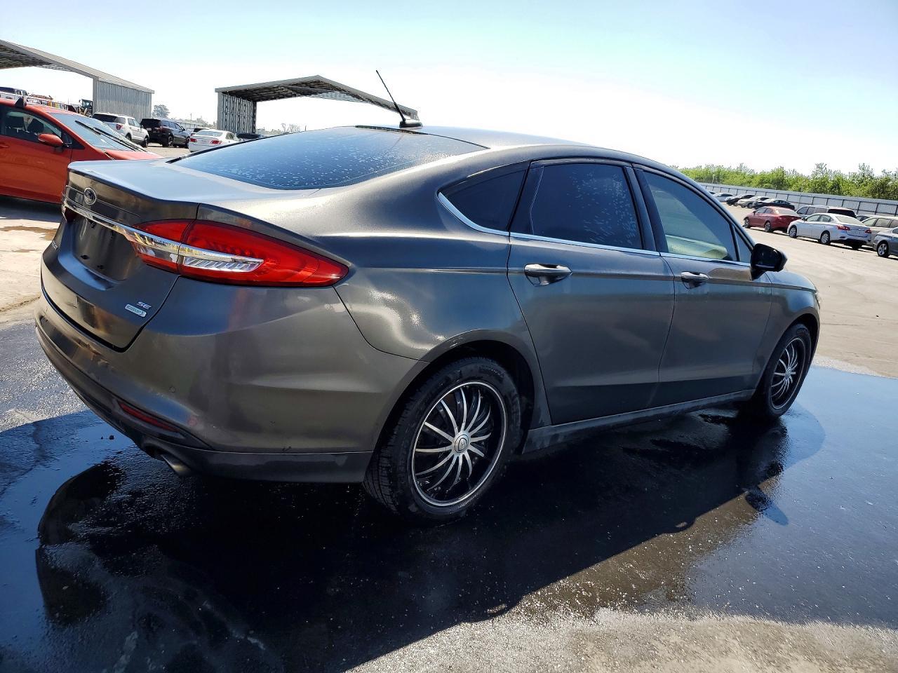 2017 Ford Fusion Se - Image 3