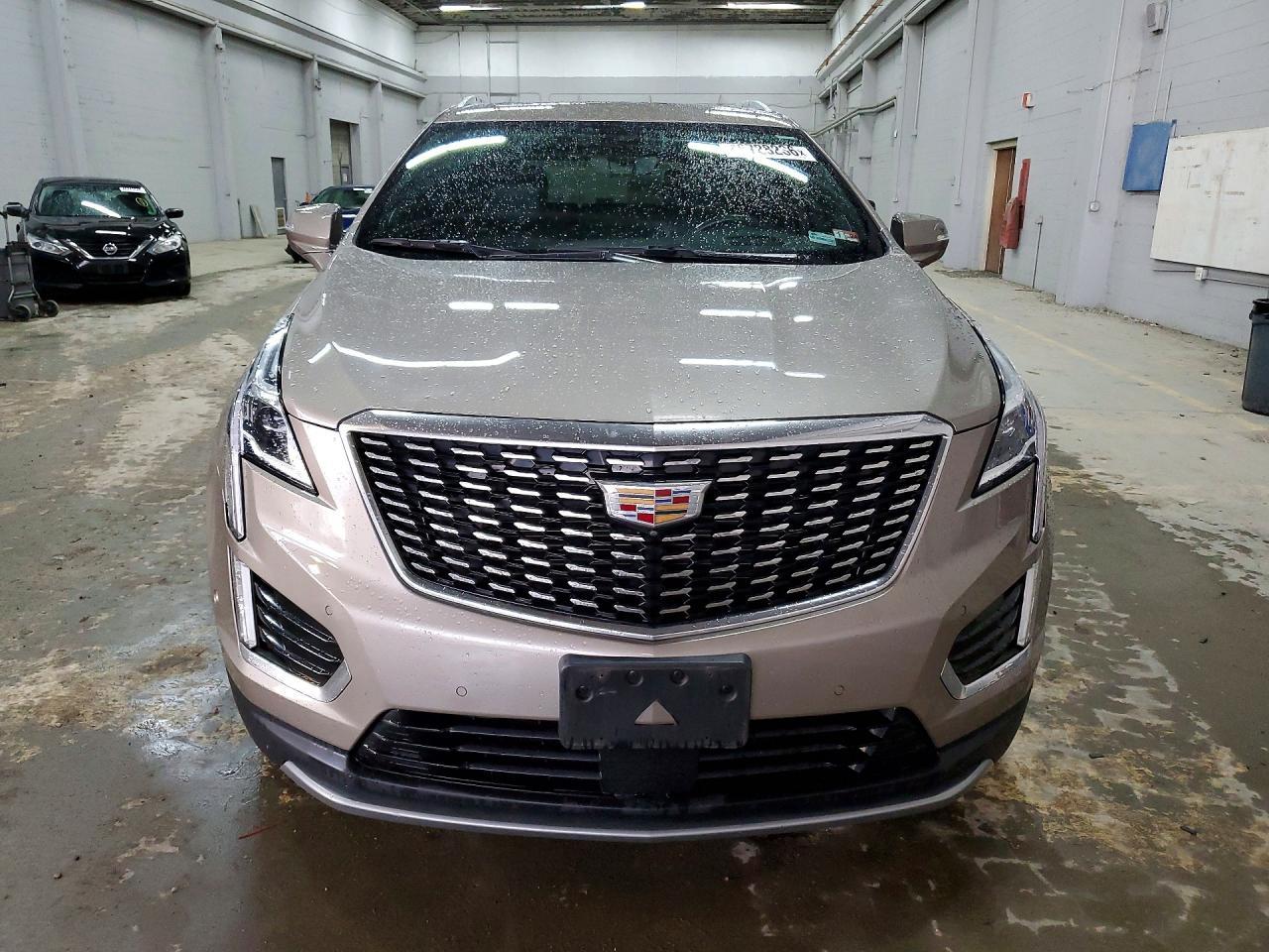 2023 Cadillac Xt5 Premium Luxury - Image 5