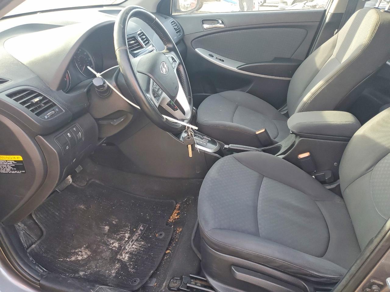 2014 Hyundai Accent Se - Image 7