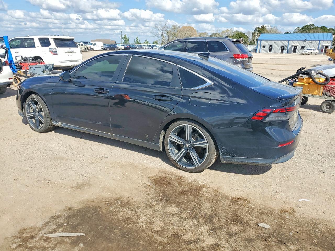 2023 Honda Accord Hybrid Sport - Image 2