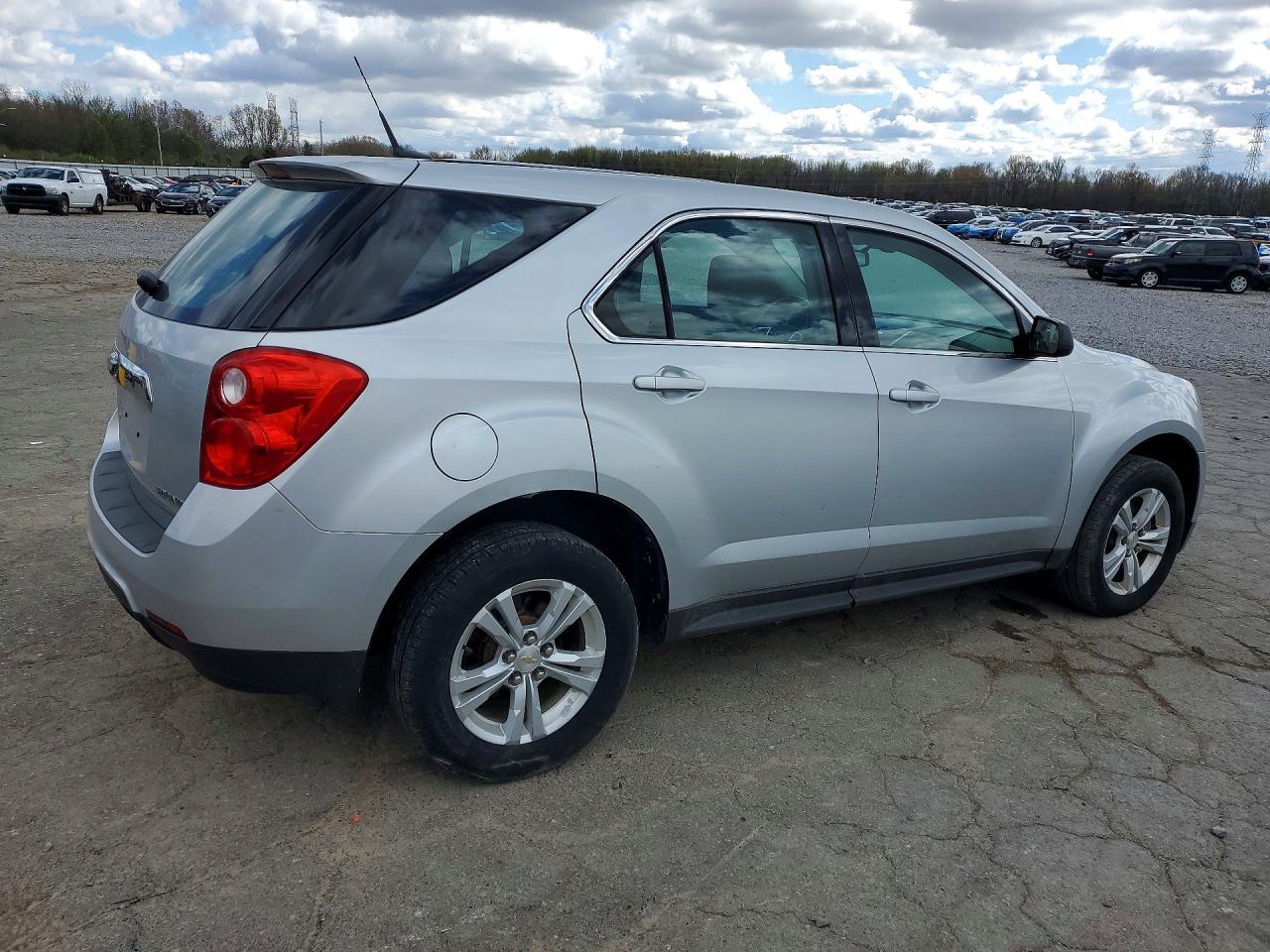2011 Chevrolet Equinox Ls - Фото 3
