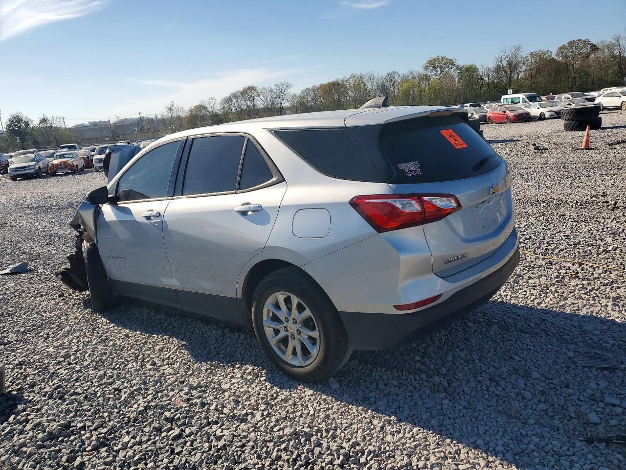 2019 Chevrolet Equinox Ls - Фото 2