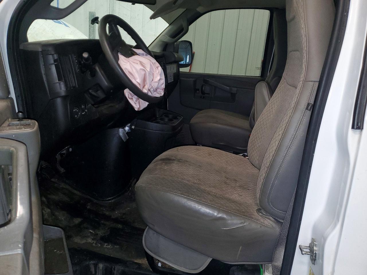 2019 Chevrolet Express 2500 Cargo Utility / Service Van - Image 7