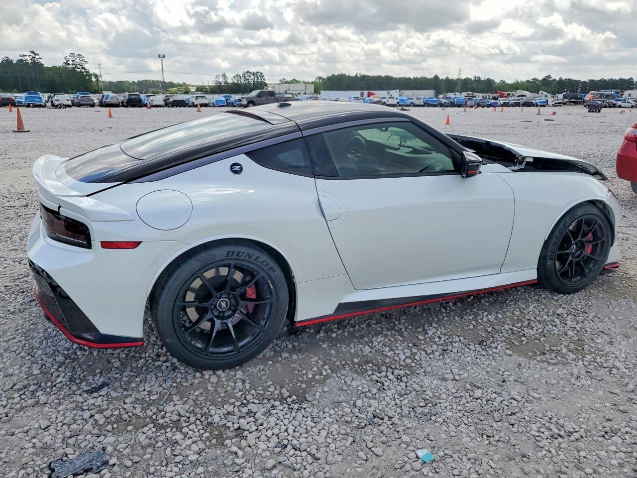 2024 Nissan Z Nismo - Image 3