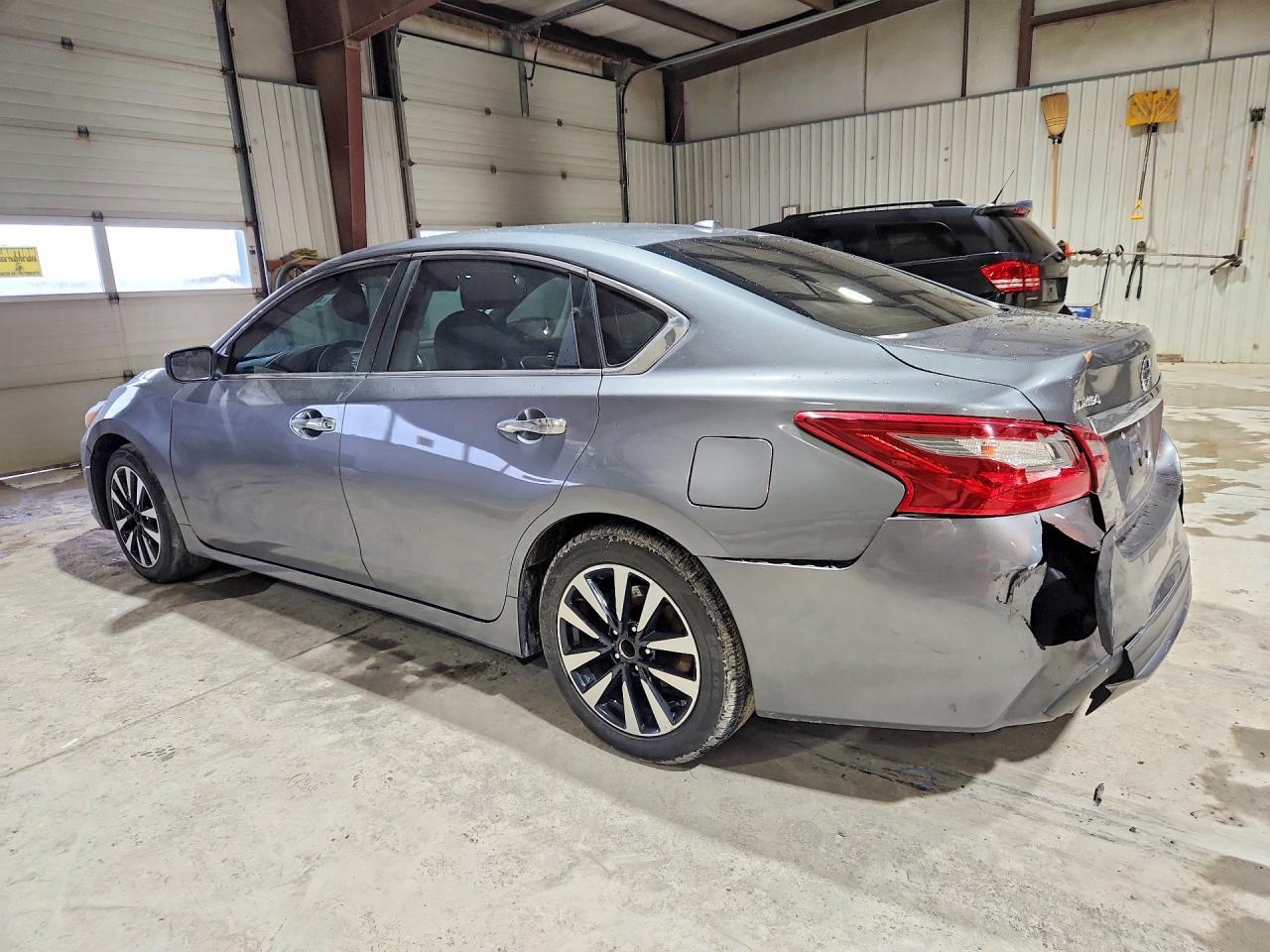2018 Nissan Altima 2.5 Sv - Image 2