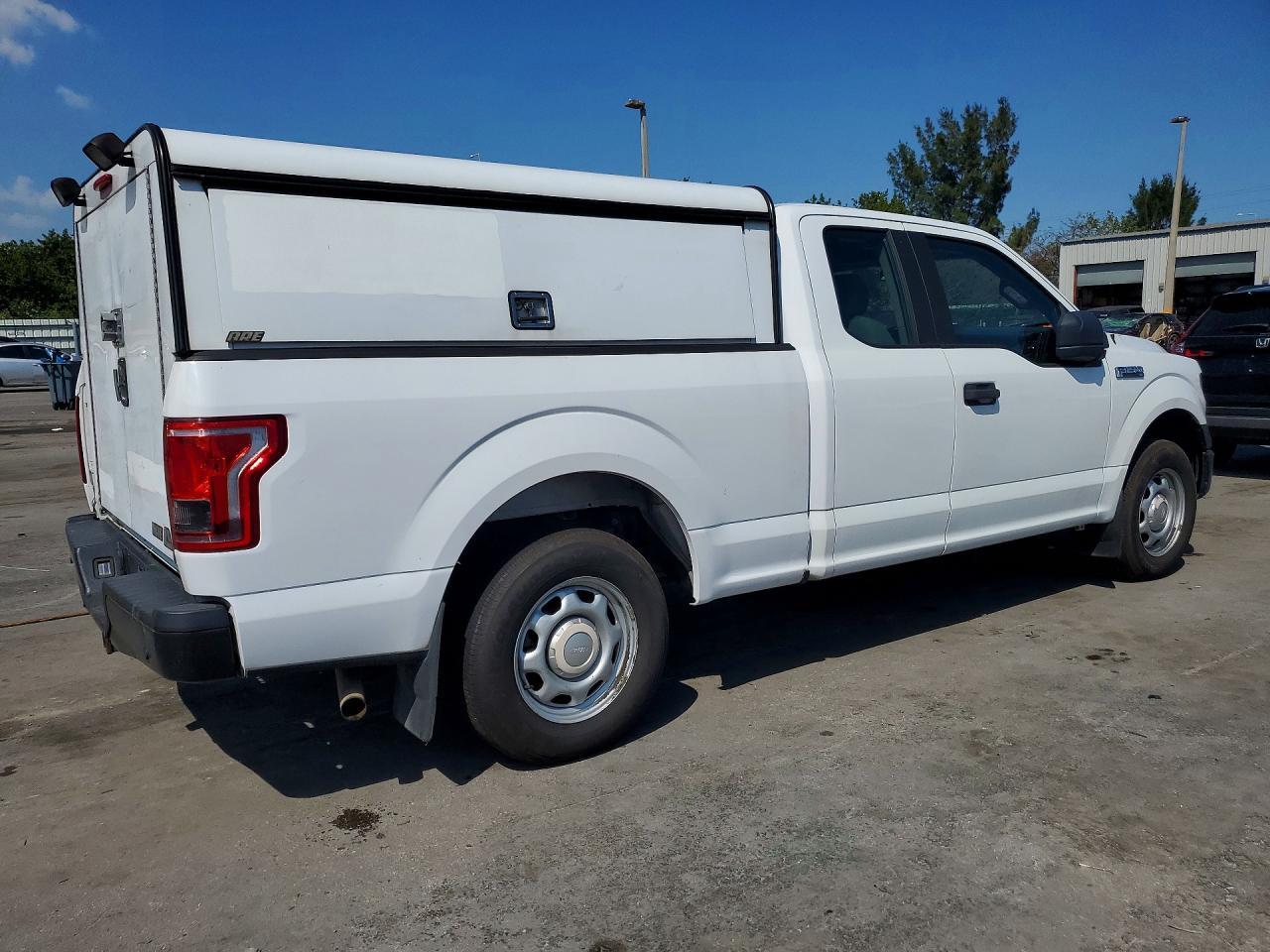 2017 Ford F-150 - Фото 3