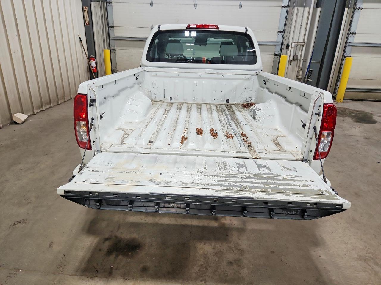 2017 Nissan Frontier S - Фото 6