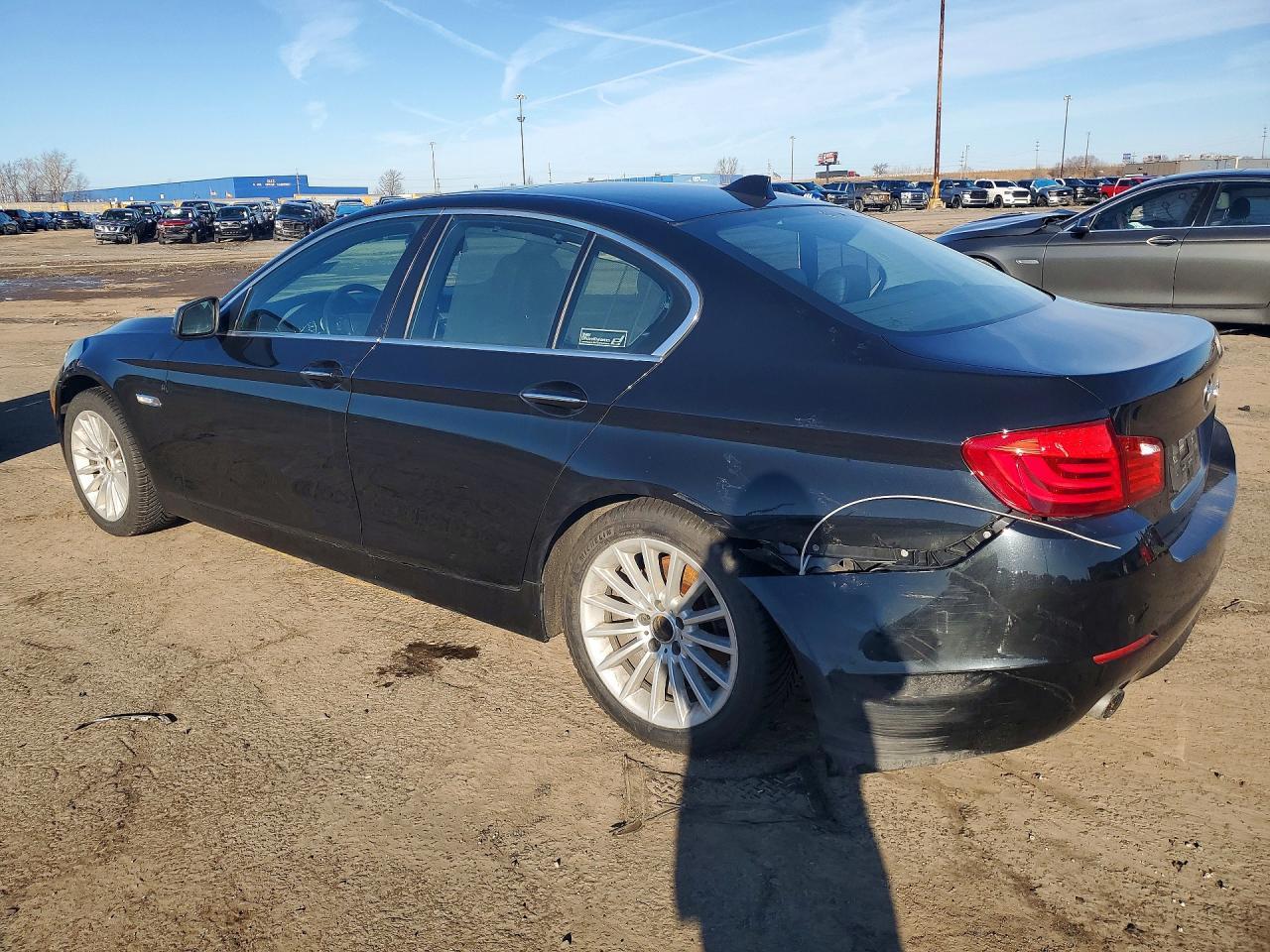 2011 BMW 535I - Фото 2