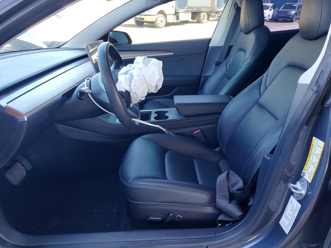 2023 Tesla Model 3 - Фото 7