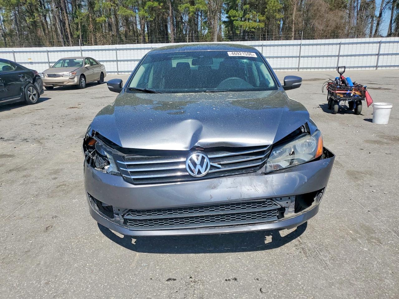 2013 Volkswagen Passat S - Image 5