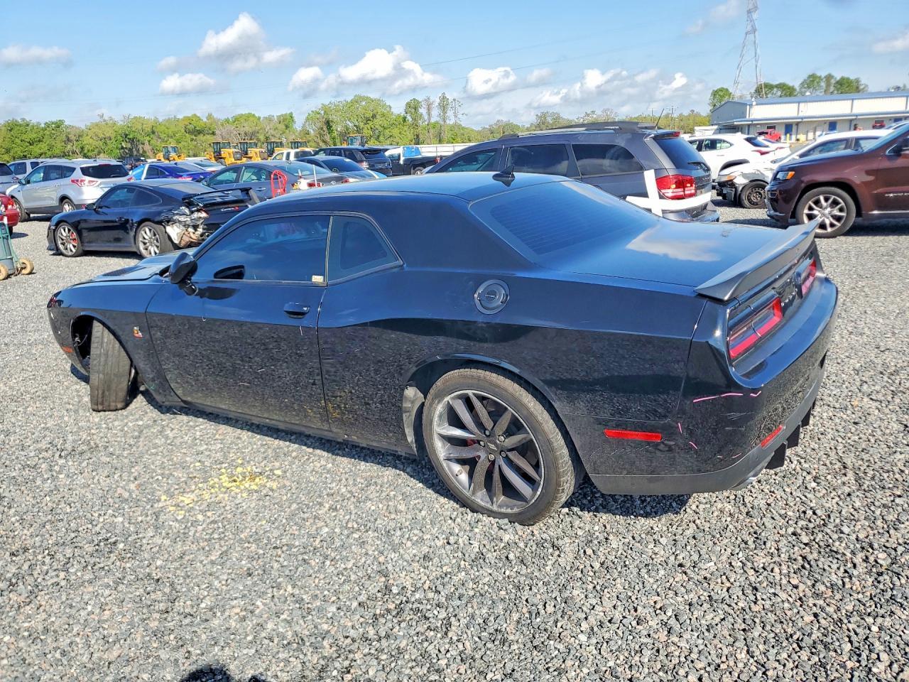 2019 Dodge Challenger R - Фото 2