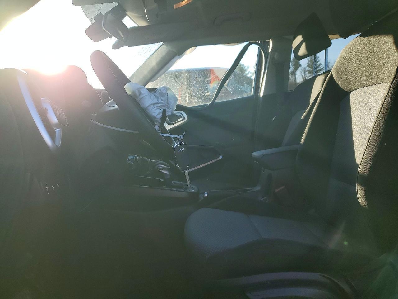 2025 Kia Soul Lx - Image 7