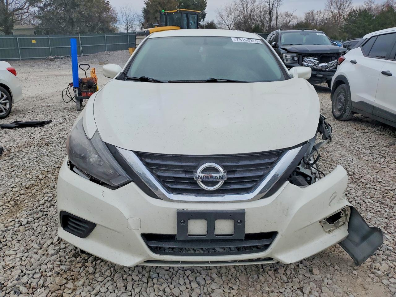 2016 Nissan Altima - Фото 5