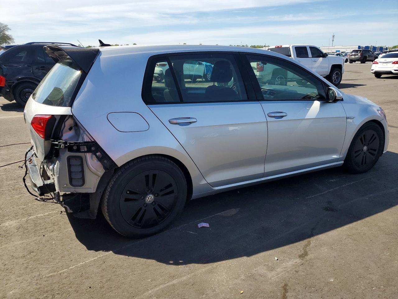 2016 Volkswagen E-Golf Se - Фото 3
