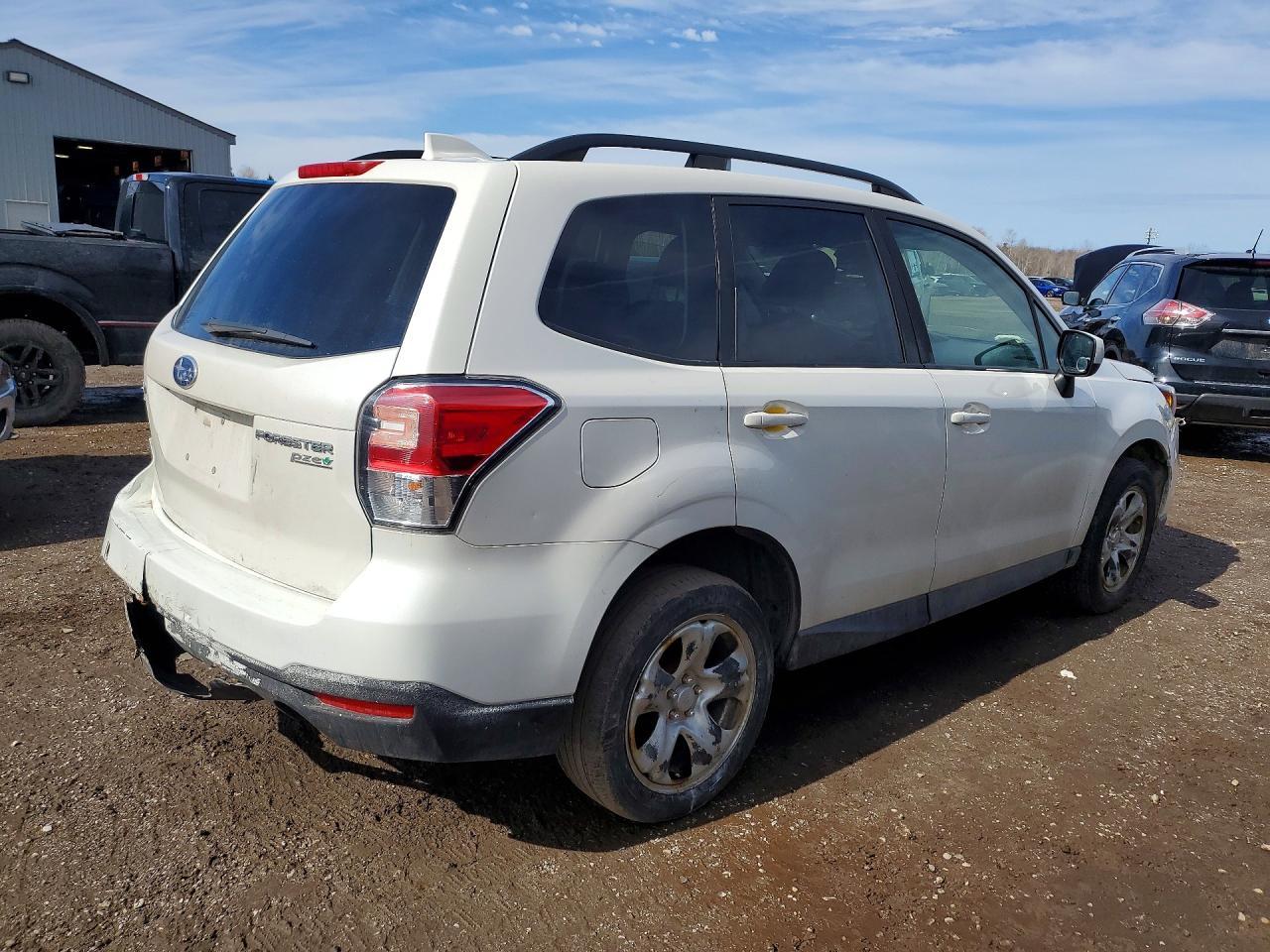 2017 Subaru Forester 2.5I - Image 3