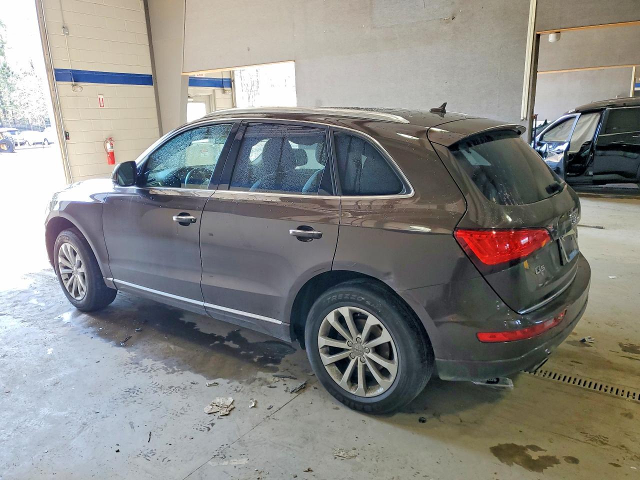 2015 Audi Q5 Premium Plus - Image 2