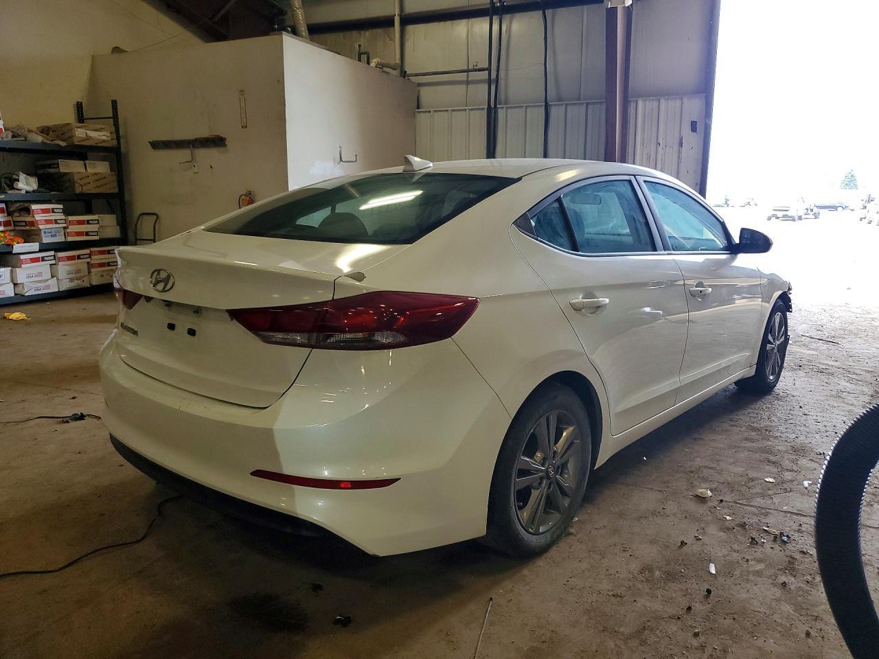 2017 Hyundai Elantra Se - Image 3