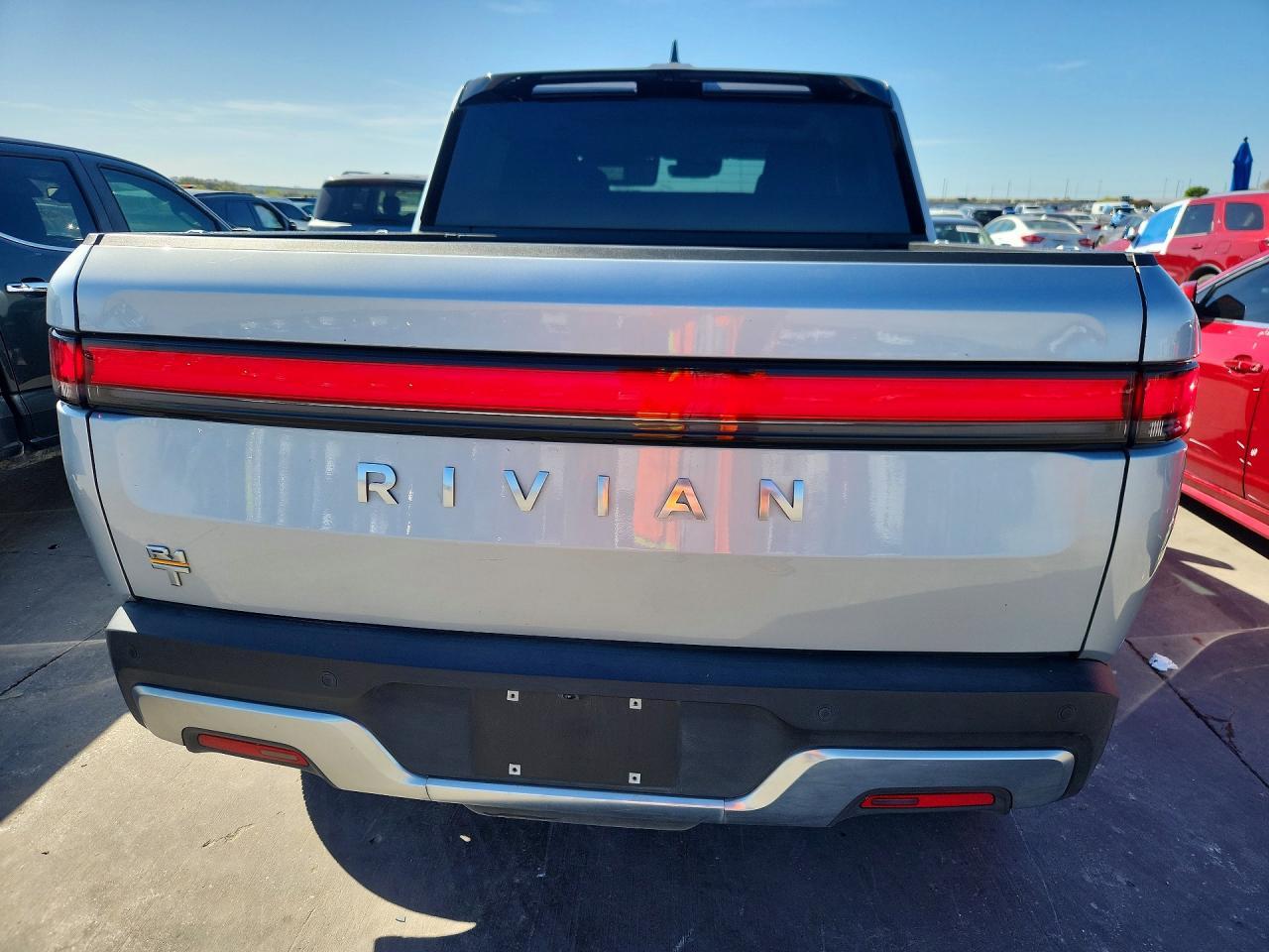 2023 Rivian R1T Adventure - Image 6