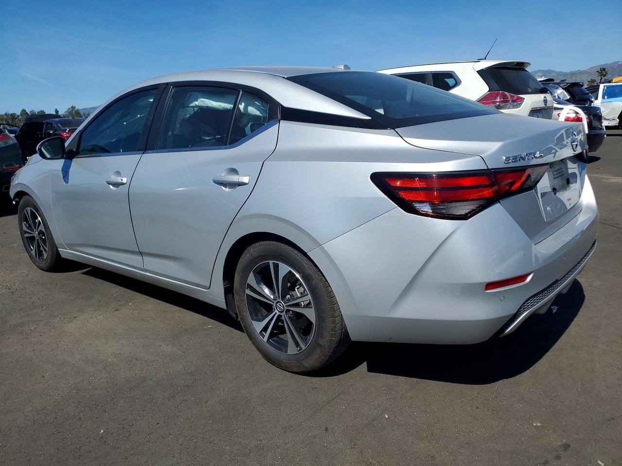 2022 Nissan Sentra Sv - Image 2