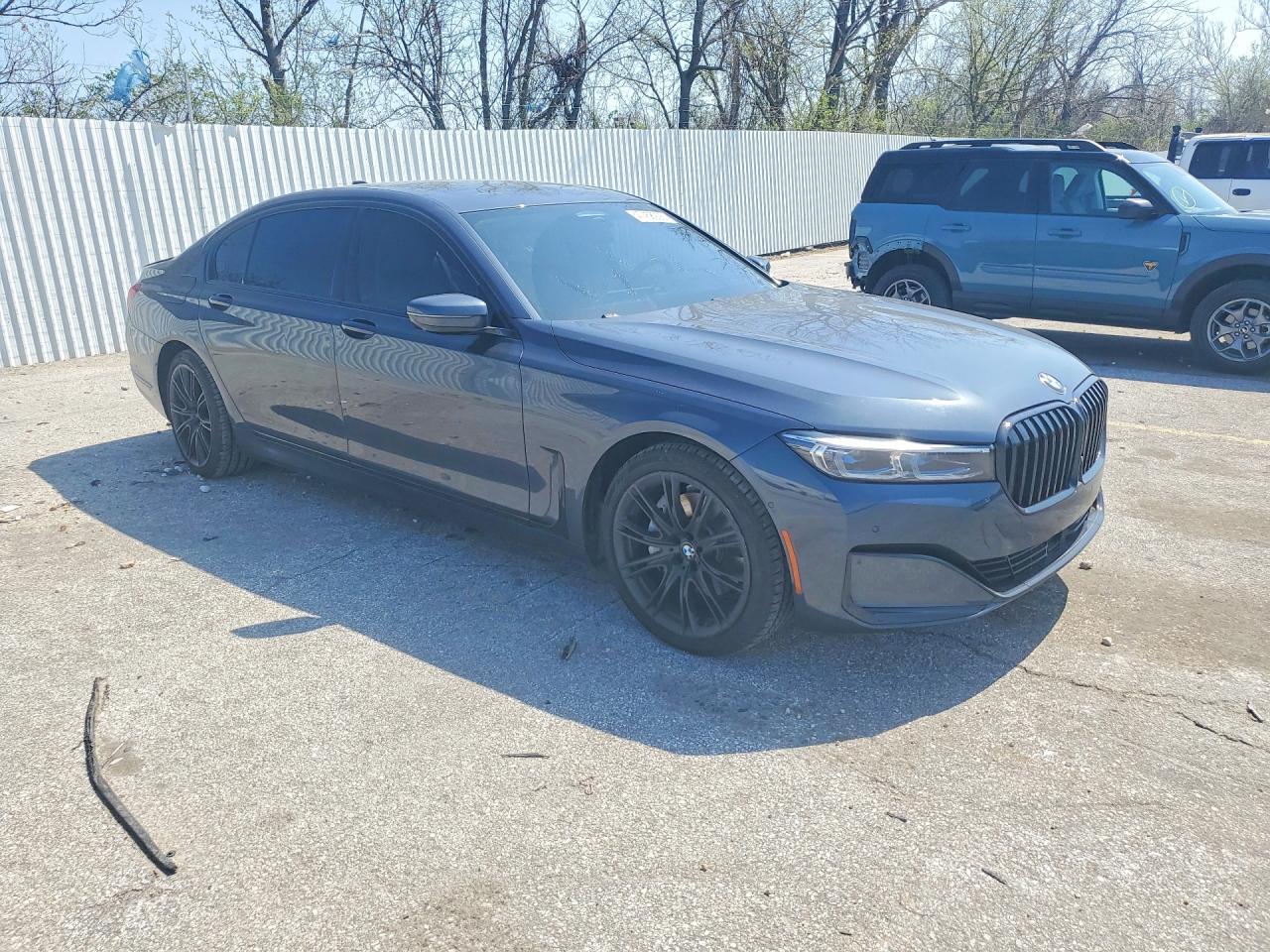 2020 BMW 740 Xi - Фото 4